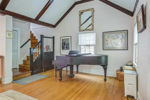 80-38 236th St, New York, NY 11427