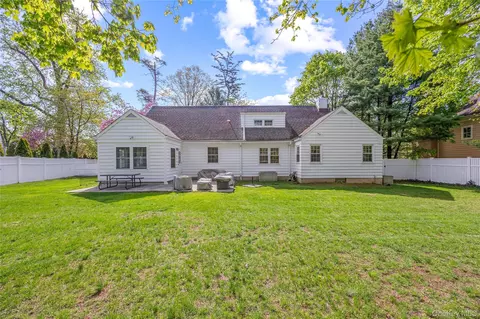 50 Wilmot Rd, New Rochelle, NY 10804