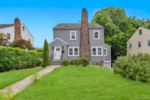 42 Stratford Rd, Scarsdale, NY 10583