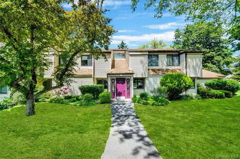 51 Jefferson Oval #E, Yorktown, NY 10598