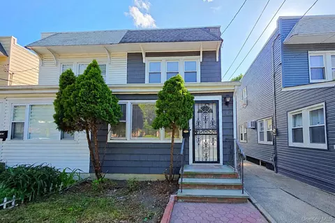 43-14 Marathon Pkwy, New York, NY 11363
