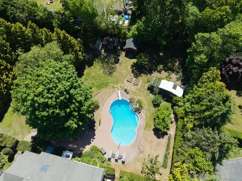 Exterior - 25 Esplanade Dr, Patchogue, NY 11772 photo 15 of 15