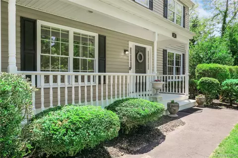 Exterior - 25 Esplanade Dr, Patchogue, NY 11772 photo 6 of 15