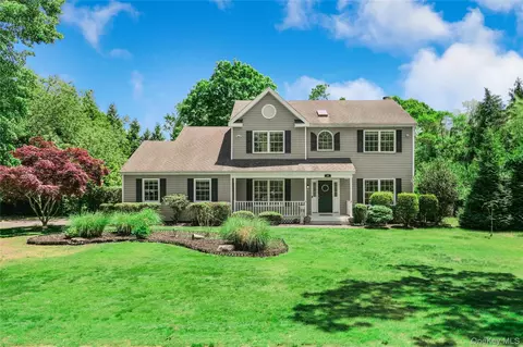 Exterior - 25 Esplanade Dr, Patchogue, NY 11772 photo 3 of 15