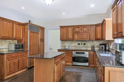 Kitchen - 25 Esplanade Dr, Patchogue, NY 11772 photo 1 of 4