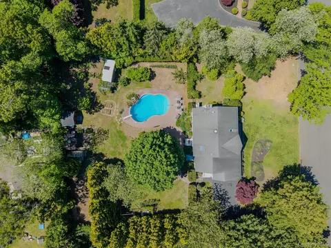 View/Area - 25 Esplanade Dr, Patchogue, NY 11772 photo 1 of 4
