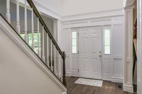 Entry Way - 25 Esplanade Dr, Patchogue, NY 11772 photo 3 of 3