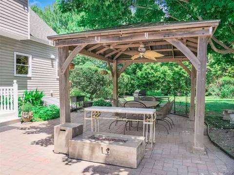 Exterior - 25 Esplanade Dr, Patchogue, NY 11772 photo 8 of 15