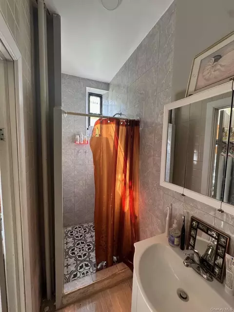 1728 Greene Ave, New York, NY 11385