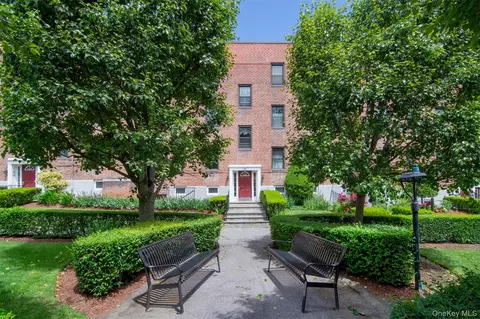 14 S Broadway #11-1A, Greenburgh, NY 10533