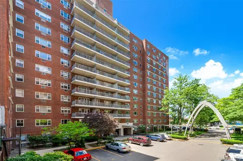 52 39th Dr #12L, Woodside, NY 11377