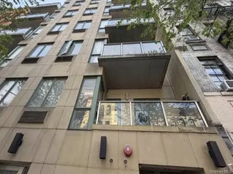 330 E 109th St #5A, New York, NY 10029