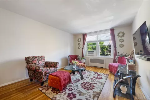 3210 Arlington Ave #4G, New York, NY 10463