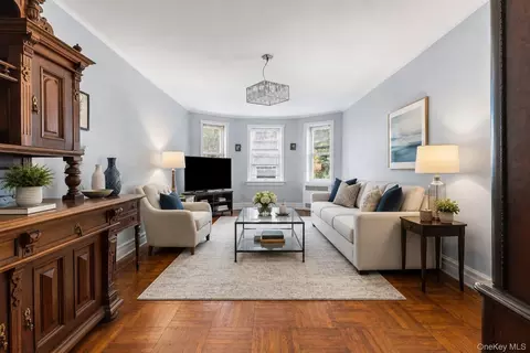 100 P Ave #1, New York, NY 11204