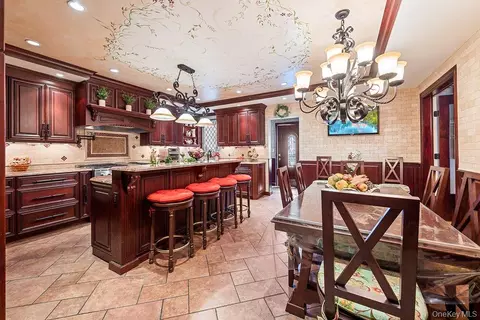 Kitchen - 4 Point Cres, New York, NY 11357 photo 2 of 5