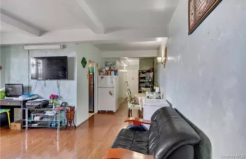 1970 E Tremont Ave, New York, NY 10462
