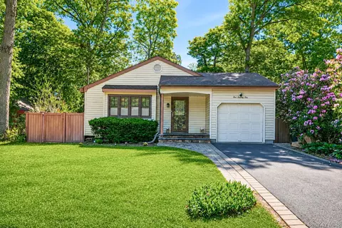 171 Tyler Ave, Miller Place, NY 11764