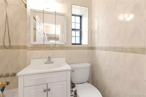 Bath - 144-20 78th Rd #1K, Flushing, NY 11367 photo 1 of 1
