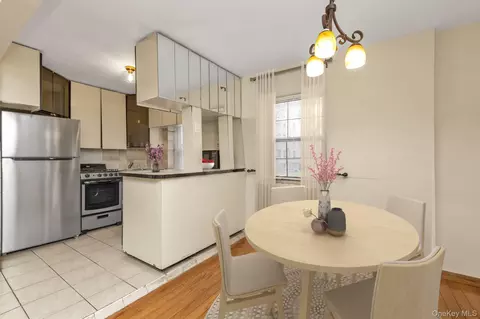 Dining - 144-20 78th Rd #1K, Flushing, NY 11367 photo 1 of 2
