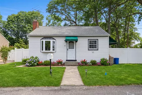 46 Kirby Ln, Ronkonkoma, NY 11779
