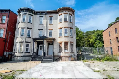 347 Liberty St, Newburgh, NY 12550