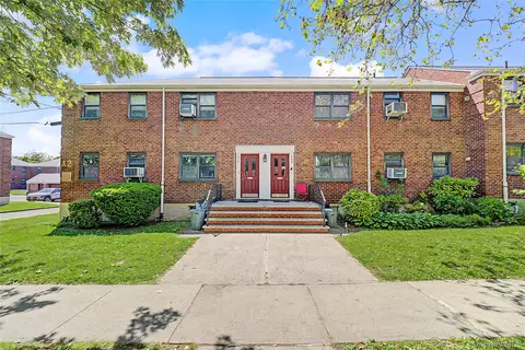15-34 160th St #635, Whitestone, NY 11357