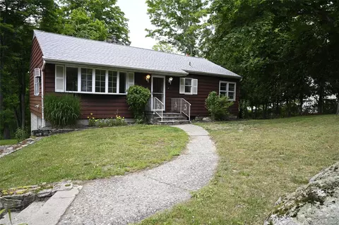 Exterior - 16 Greenridge Ct, Kent, NY 10512 photo 1 of 6