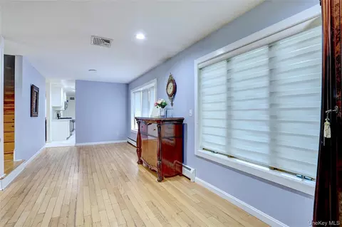 Entry Way - 167 E Willow Tree Rd, Ramapo, NY 10977 photo 1 of 1