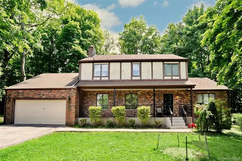 167 E Willow Tree Rd, Ramapo, NY 10977