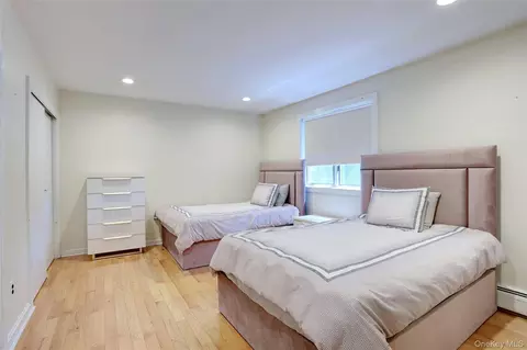 Bedroom - 167 E Willow Tree Rd, Ramapo, NY 10977 photo 5 of 6