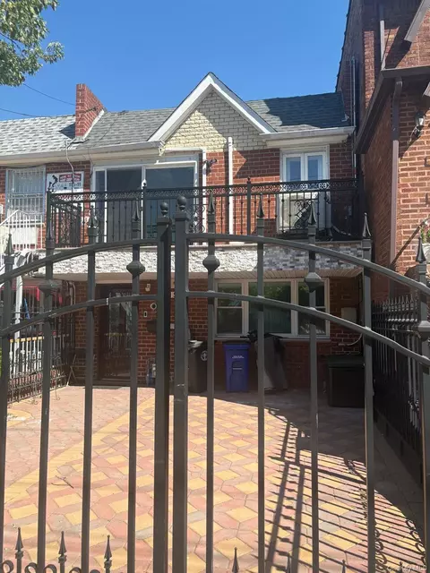 11513 Linden Blvd, New York, NY 11420