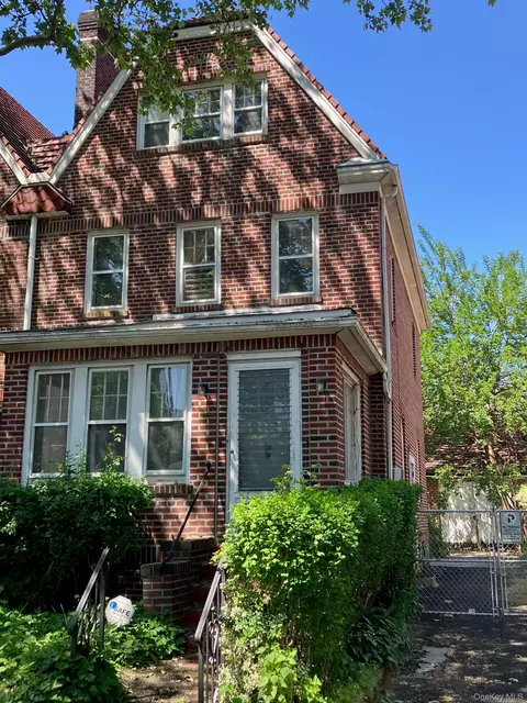 33-42 87 St, New York, NY 11372