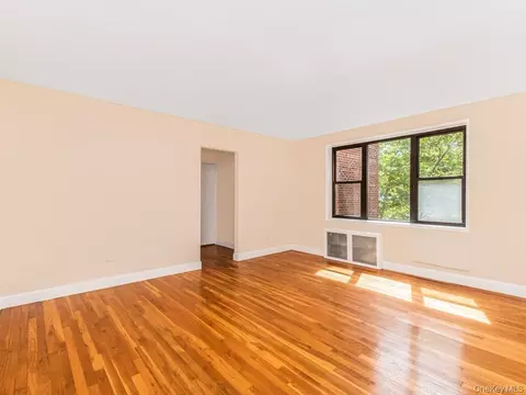 6485 Broadway #5B, New York, NY 10471