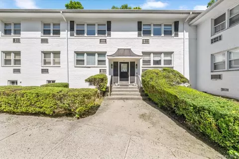 51 Avon Cir #D, Rye Brook, NY 10573