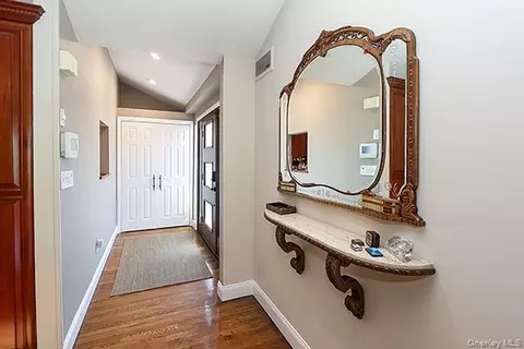 Entry Way - 32 Randy Ln, Plainview, NY 11803 photo 1 of 3