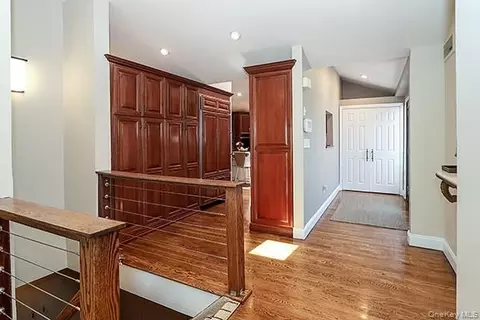 Entry Way - 32 Randy Ln, Plainview, NY 11803 photo 3 of 3