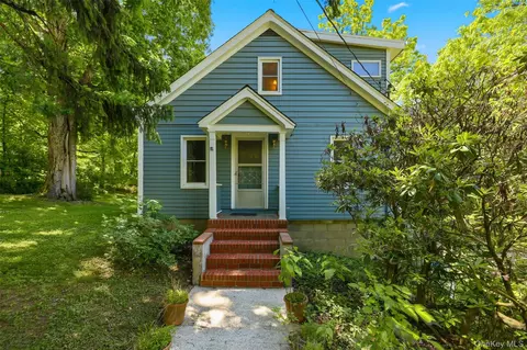 60 Shivertown Rd, New Paltz, NY 12561
