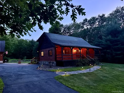 691 Peenpack Trl, Deerpark, NY 12780