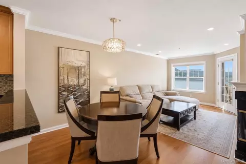 Dining - 323 Waterside Close, Peekskill, NY 10566 photo 1 of 3