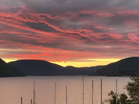 View/Area - 323 Waterside Close, Peekskill, NY 10566 photo 6 of 11