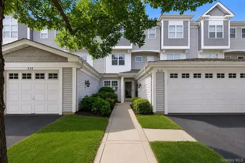Exterior - 323 Waterside Close, Peekskill, NY 10566 photo 2 of 4