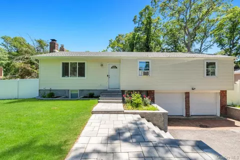 6 Harriet St, Centereach, NY 11720
