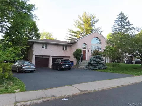 29 Cameo Ridge Rd, Ramapo, NY 10952