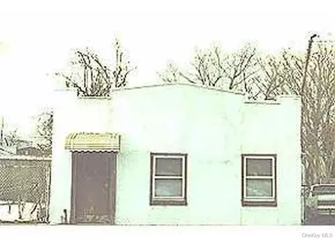 1000 Crescent St, Brooklyn, NY 11208