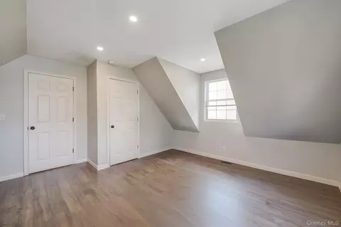 Bedroom - 51 W Lake Dr, Patchogue, NY 11772 photo 3 of 3