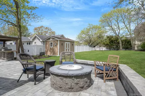 Exterior - 51 W Lake Dr, Patchogue, NY 11772 photo 2 of 5