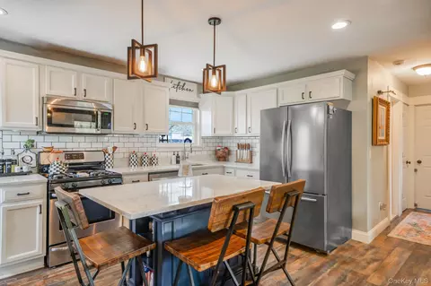Kitchen - 51 W Lake Dr, Patchogue, NY 11772 photo 2 of 5