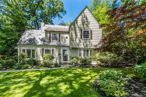 433 Park Ave, North Hempstead, NY 11030