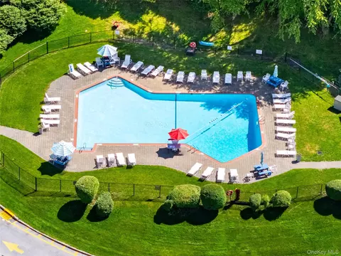 Exterior - 1840 Crompond Rd #7A8, Peekskill, NY 10566 photo 3 of 3