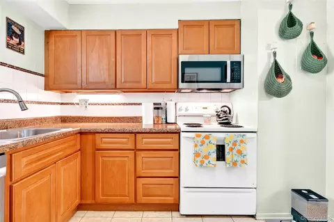 Kitchen - 1840 Crompond Rd #7A8, Peekskill, NY 10566 photo 3 of 3